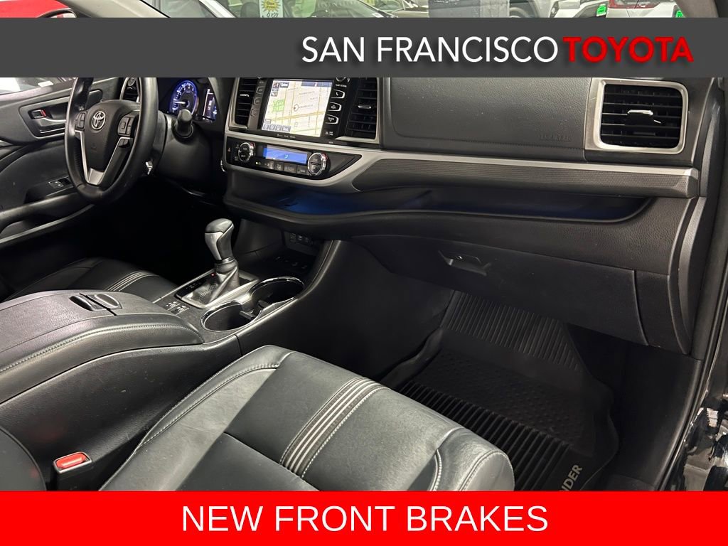 Used 2018 Toyota Highlander SE image 24
