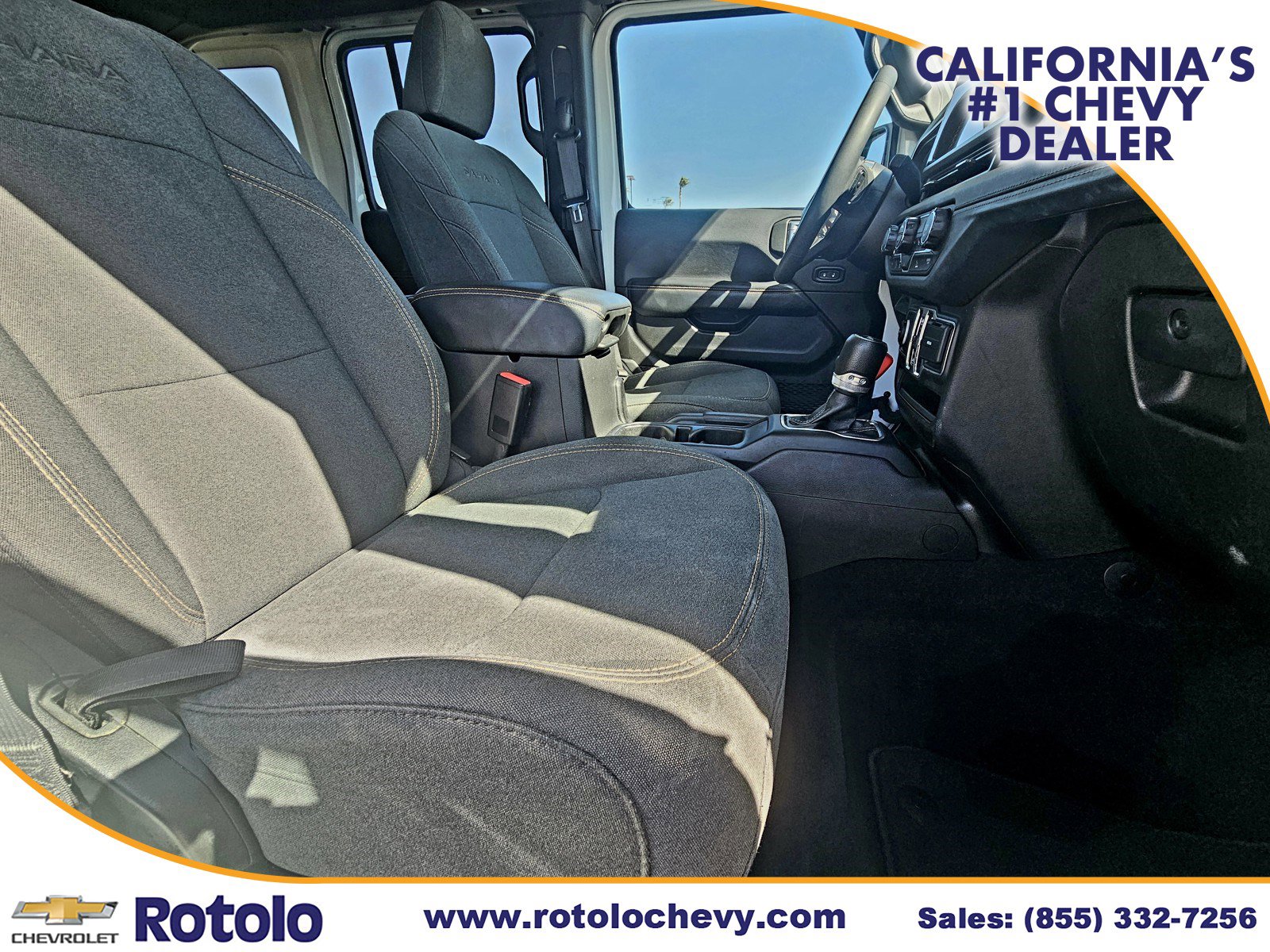 Used 2024 Jeep Wrangler Sahara image 11