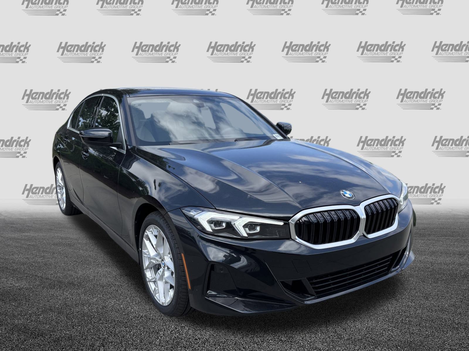 Used 2025 BMW 330i xDrive Sedan w/ Premium Package AWD/4WD image 2