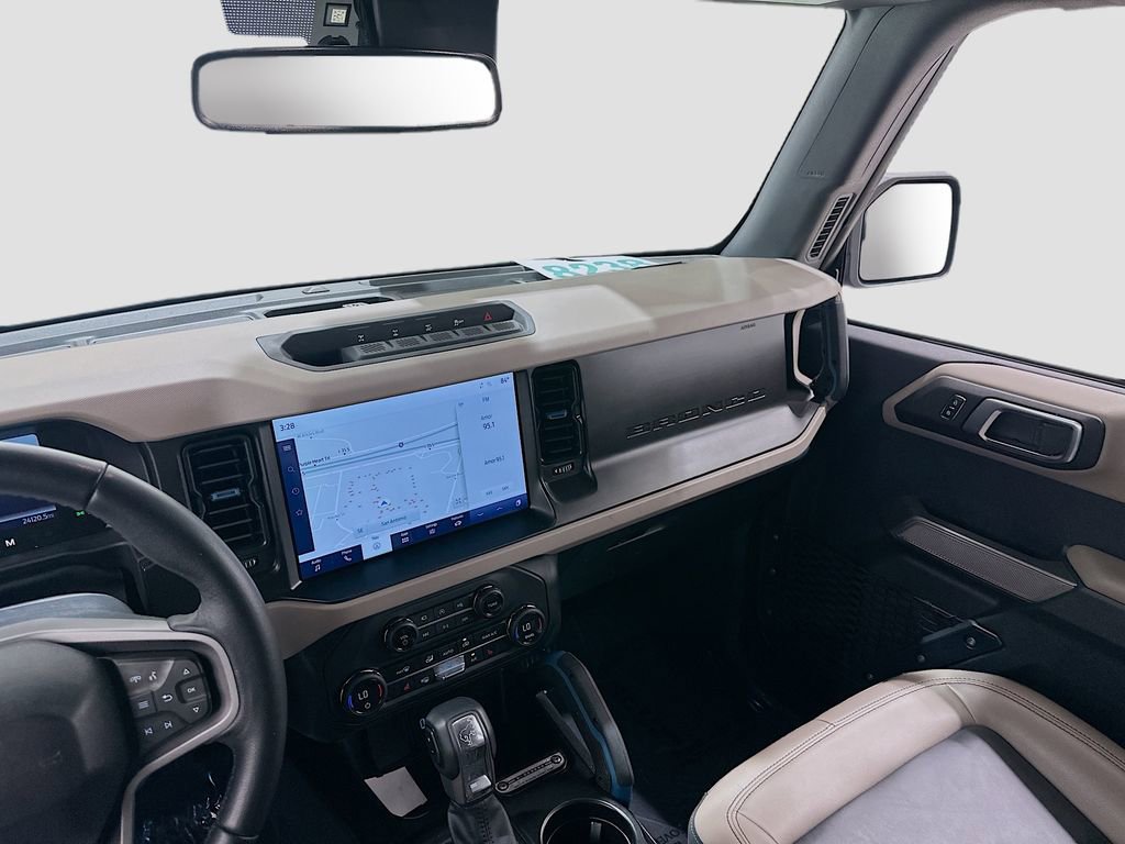Used 2023 Ford Bronco Wildtrak image 23