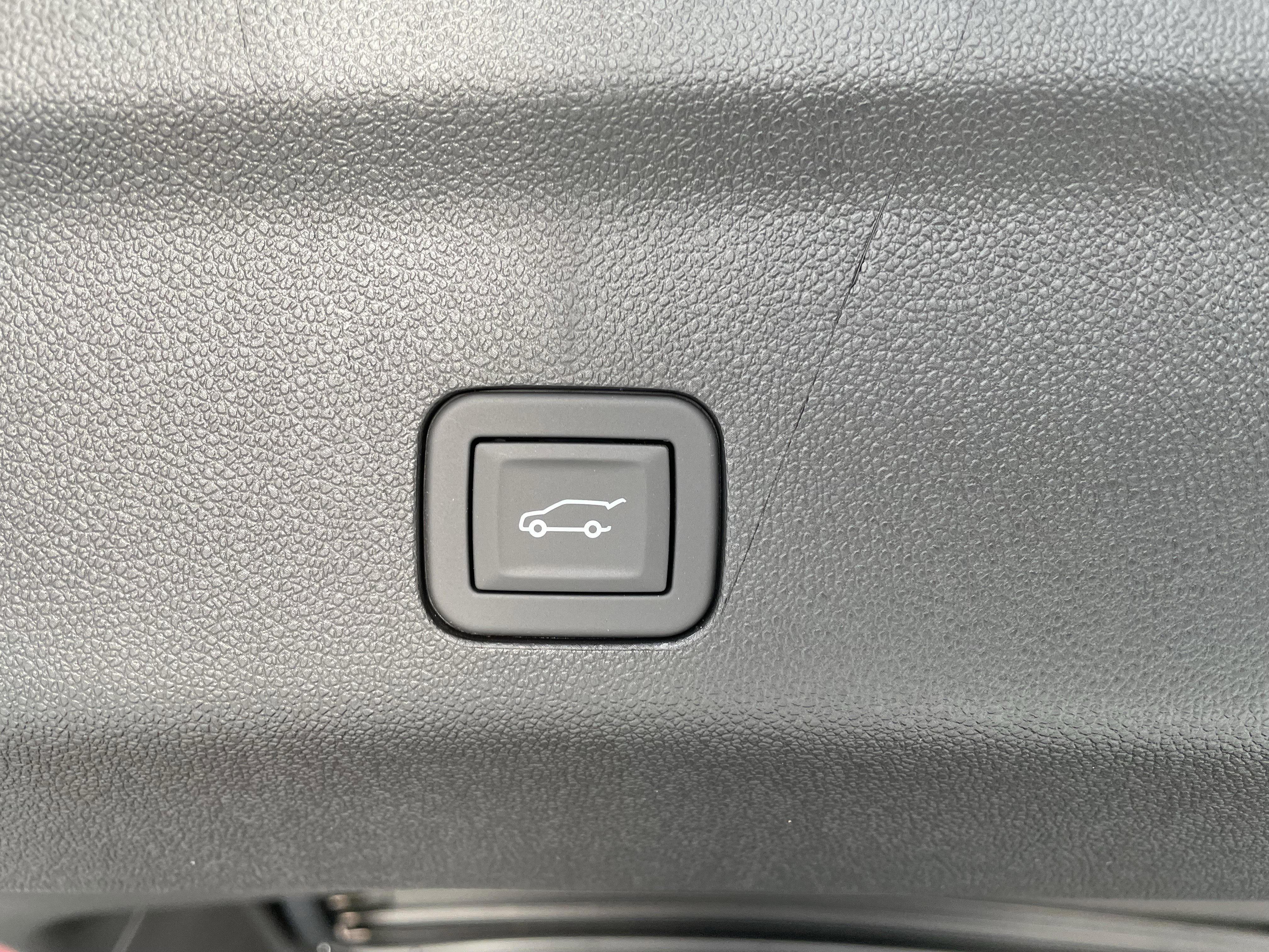 New 2025 GMC Yukon AT4 w/ AT4 Premium Plus Package image 11