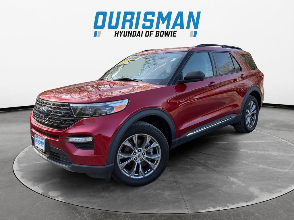 Used 2021 Ford Explorer XLT w/ Equipment Group 202A image 2