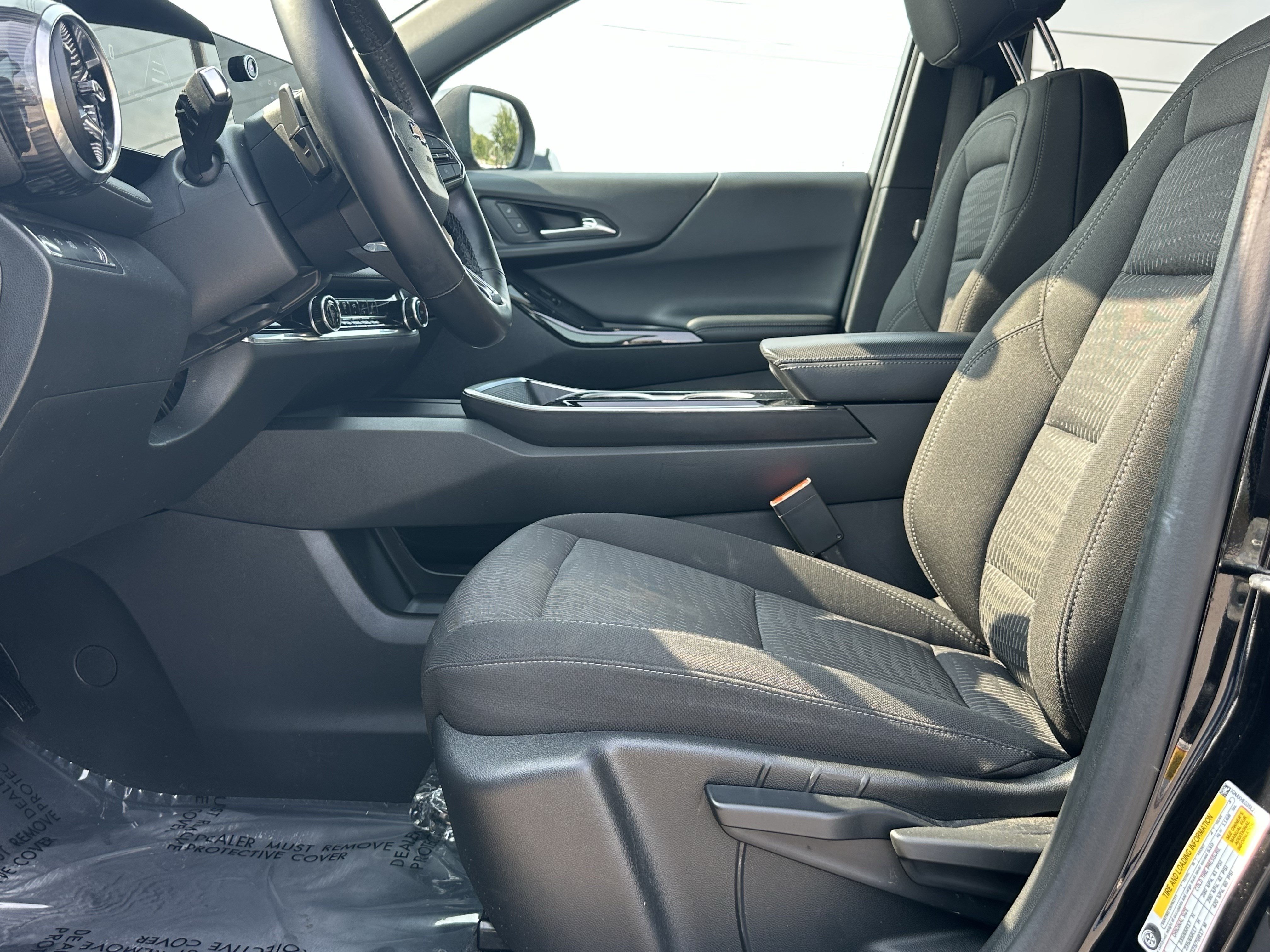 Used 2025 Chevrolet Equinox LT FWD image 9