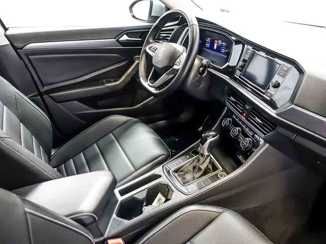 Used 2024 Volkswagen Jetta SE FWD image 30