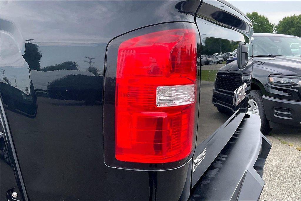Used 2019 GMC Sierra 2500 Denali w/ Suspension Package, Off-Road AWD/4WD image 29