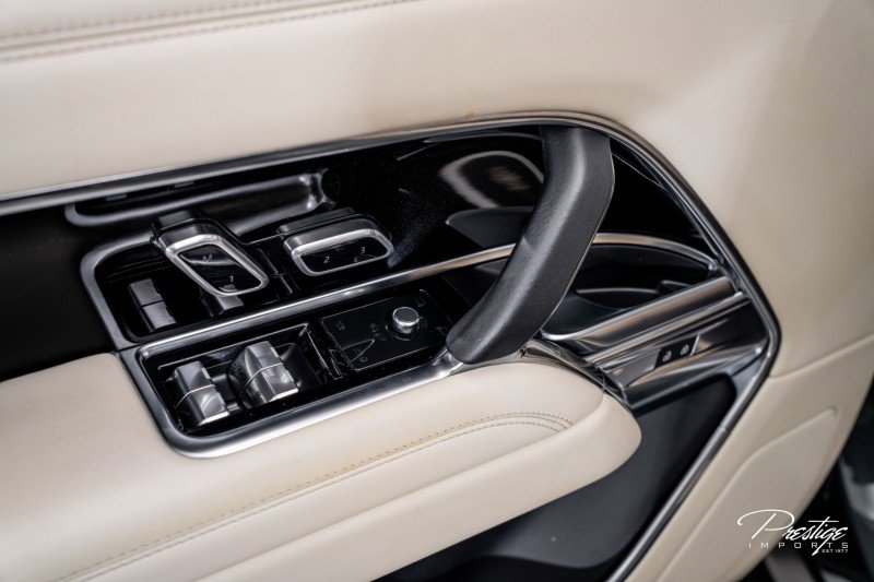 Used 2023 Land Rover Range Rover SE image 20