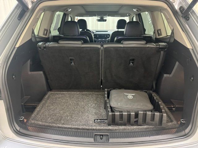 Used 2022 Volkswagen Atlas SEL Premium image 33