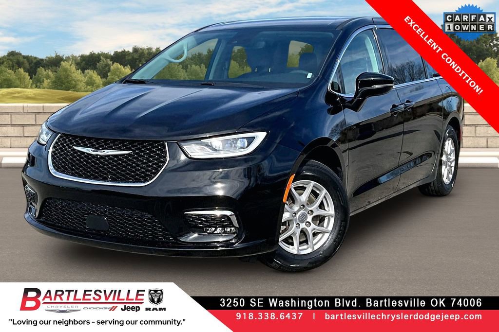 Used 2024 Chrysler Pacifica Touring-L