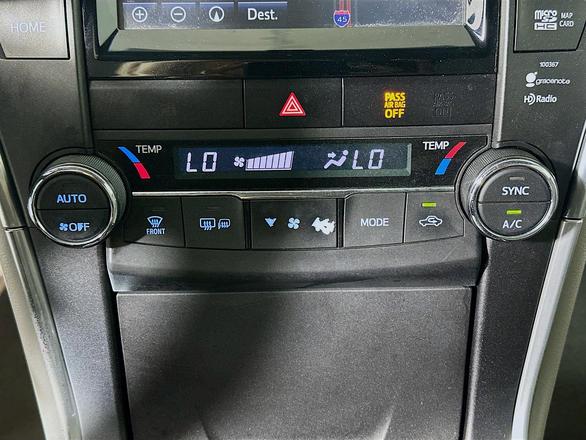 Used 2015 Toyota Camry XLE w/ Moonroof Package FWD image 24