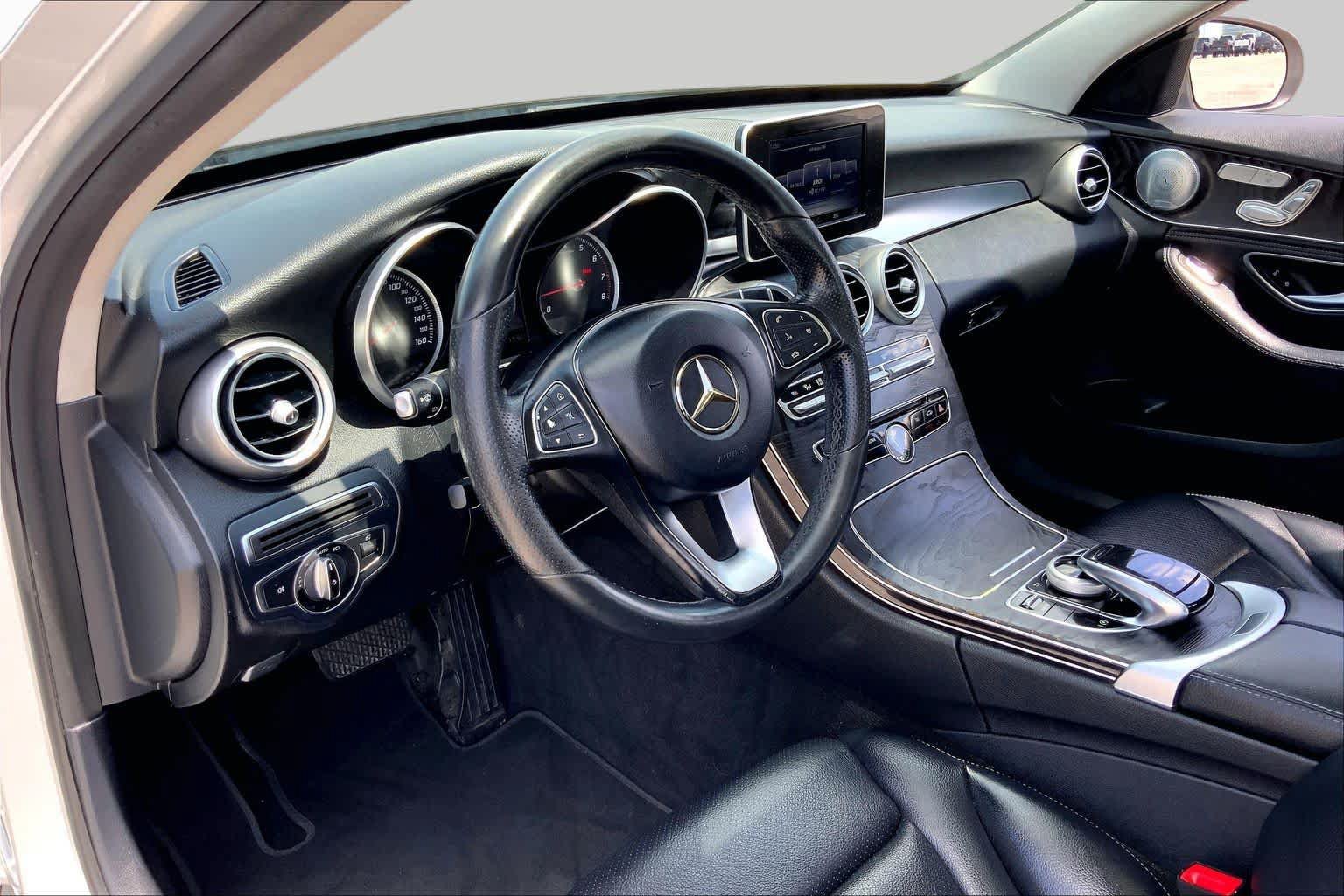 Used 2015 Mercedes-Benz C 300 4MATIC Sedan image 17