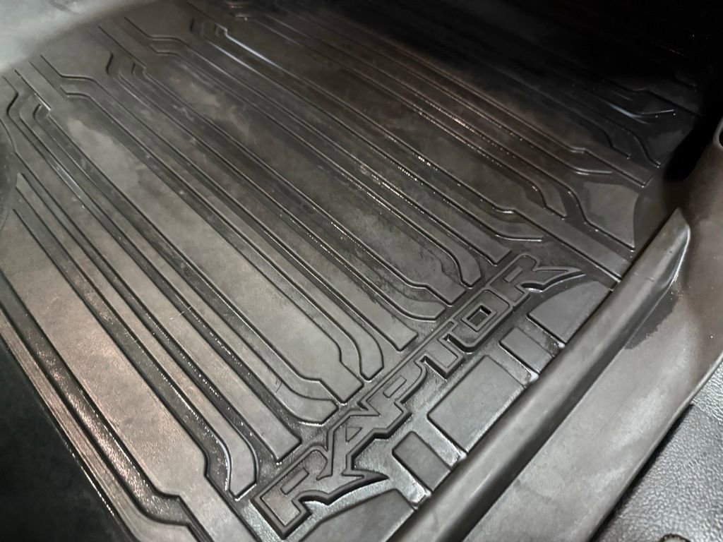 Used 2017 Ford F150 Raptor w/ Equipment Group 802A Luxury image 37