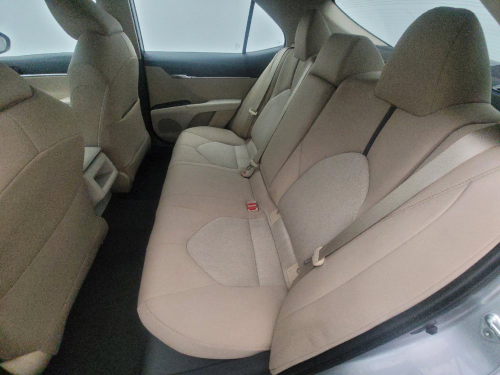 Used 2021 Toyota Camry LE image 18