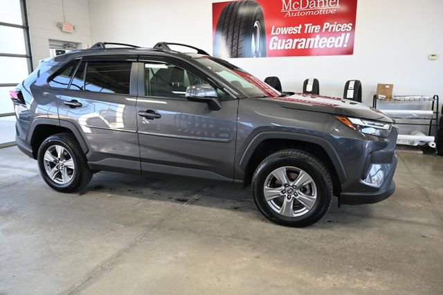 Used 2022 Toyota RAV4 XLE image 4