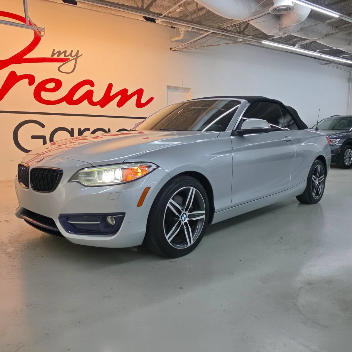 Used 2017 BMW 230i Convertible RWD image 2