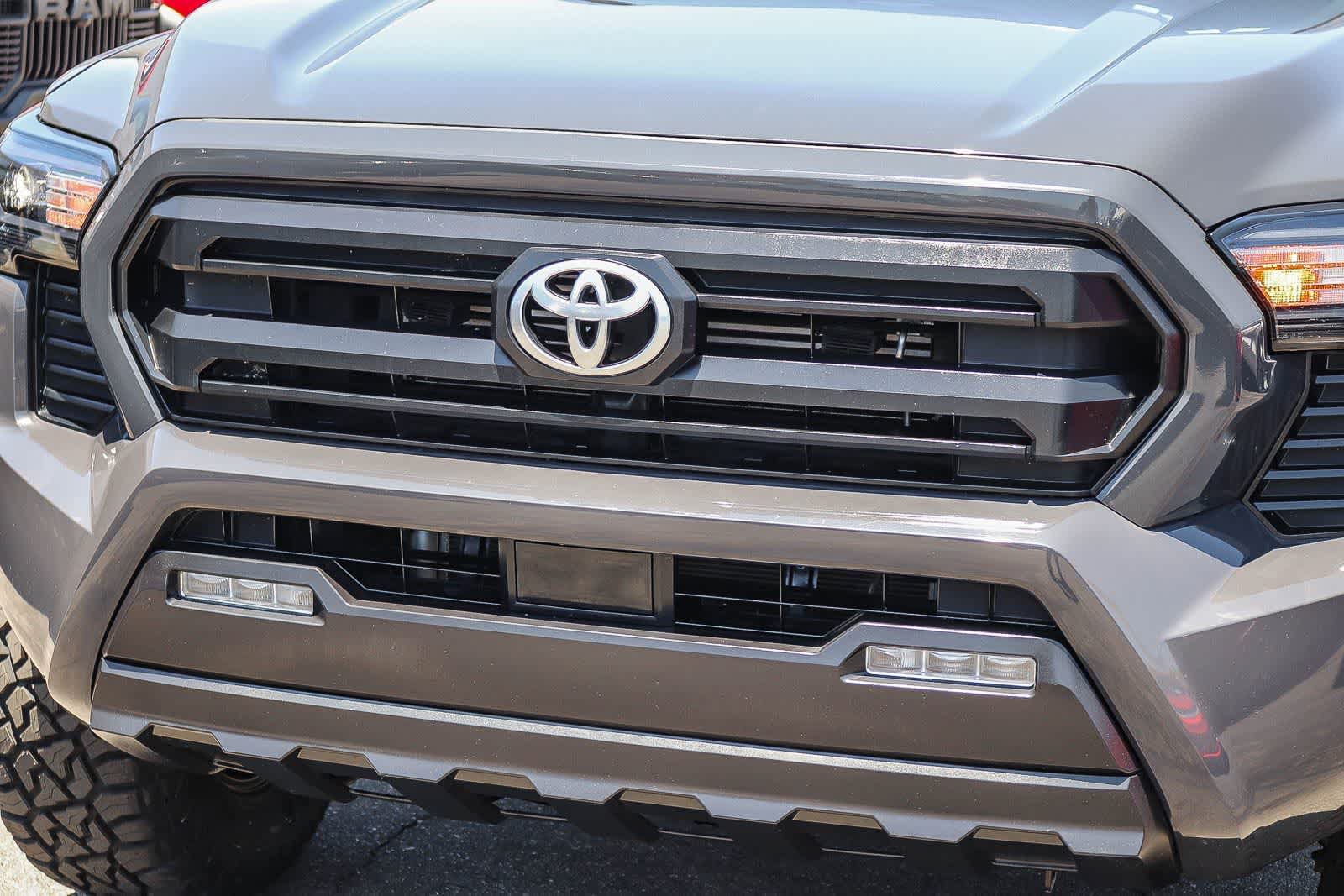 Used 2024 Toyota Tacoma SR5 RWD image 9