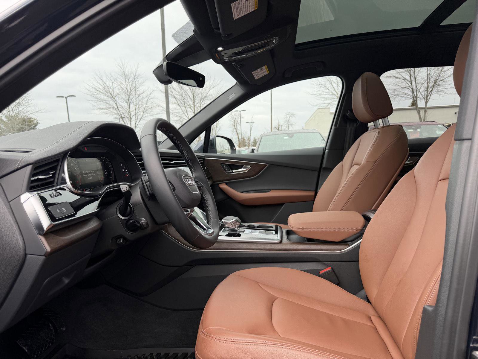 Used 2025 Audi Q7 3.0T Premium image 14