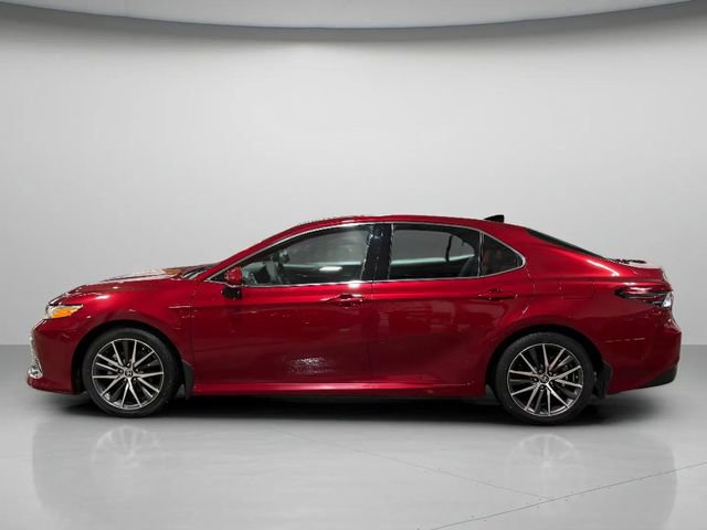Used 2022 Toyota Camry XLE w/ Navigation Package image 7