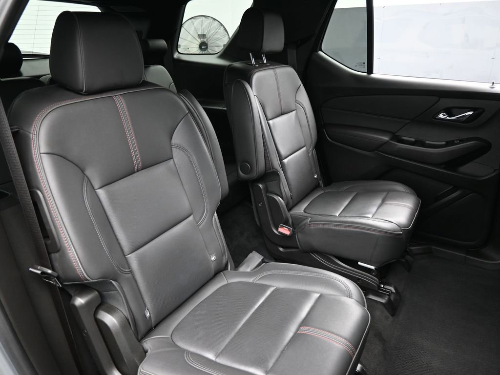 Used 2023 Chevrolet Traverse RS image 50
