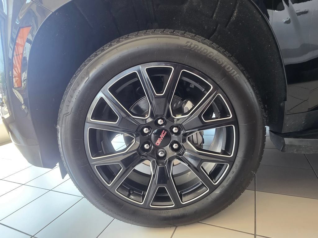 New 2025 GMC Yukon XL Elevation AWD/4WD image 9