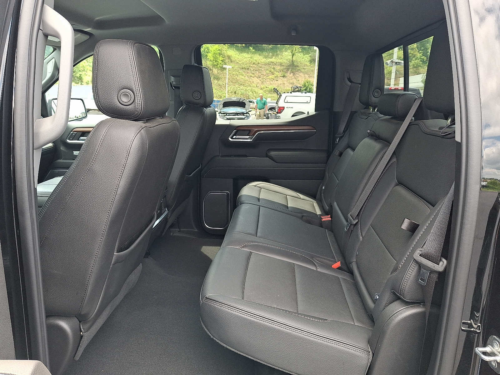 Used 2023 GMC Sierra 1500 Denali AWD/4WD image 10
