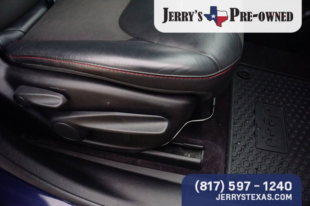 Used 2016 Jeep Cherokee Trailhawk w/ Cold Weather Group image 24