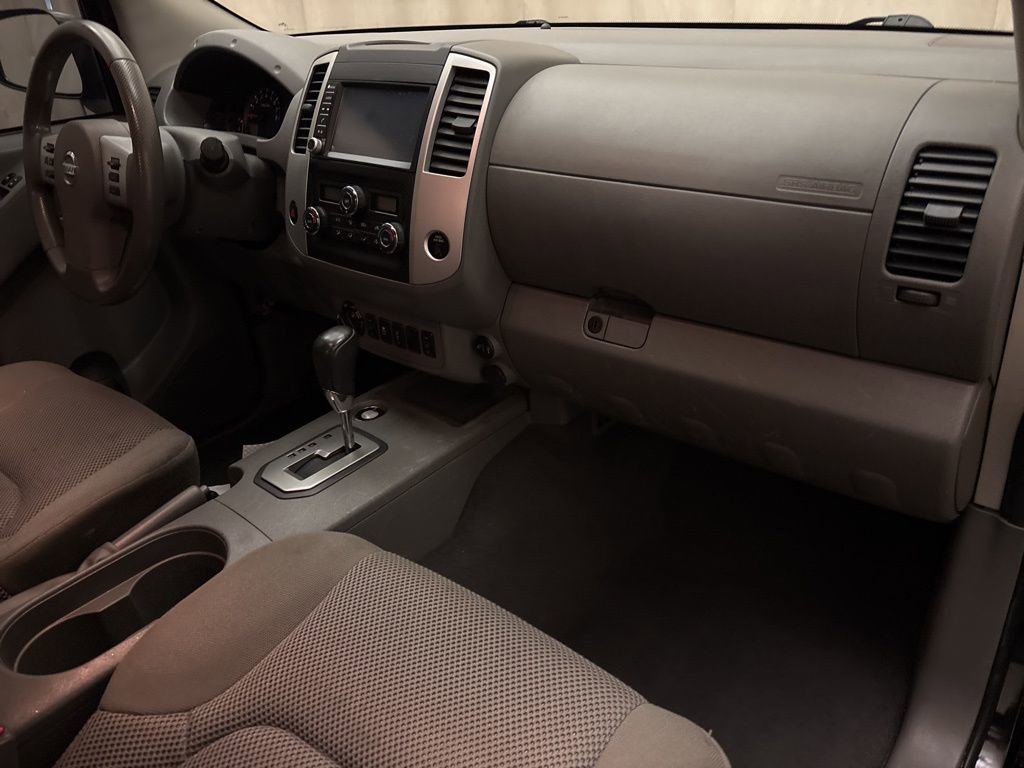 Used 2020 Nissan Frontier SV image 25