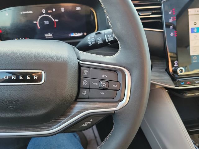 Certified 2024 Jeep Wagoneer Series II w/ Convenience Group I image 15