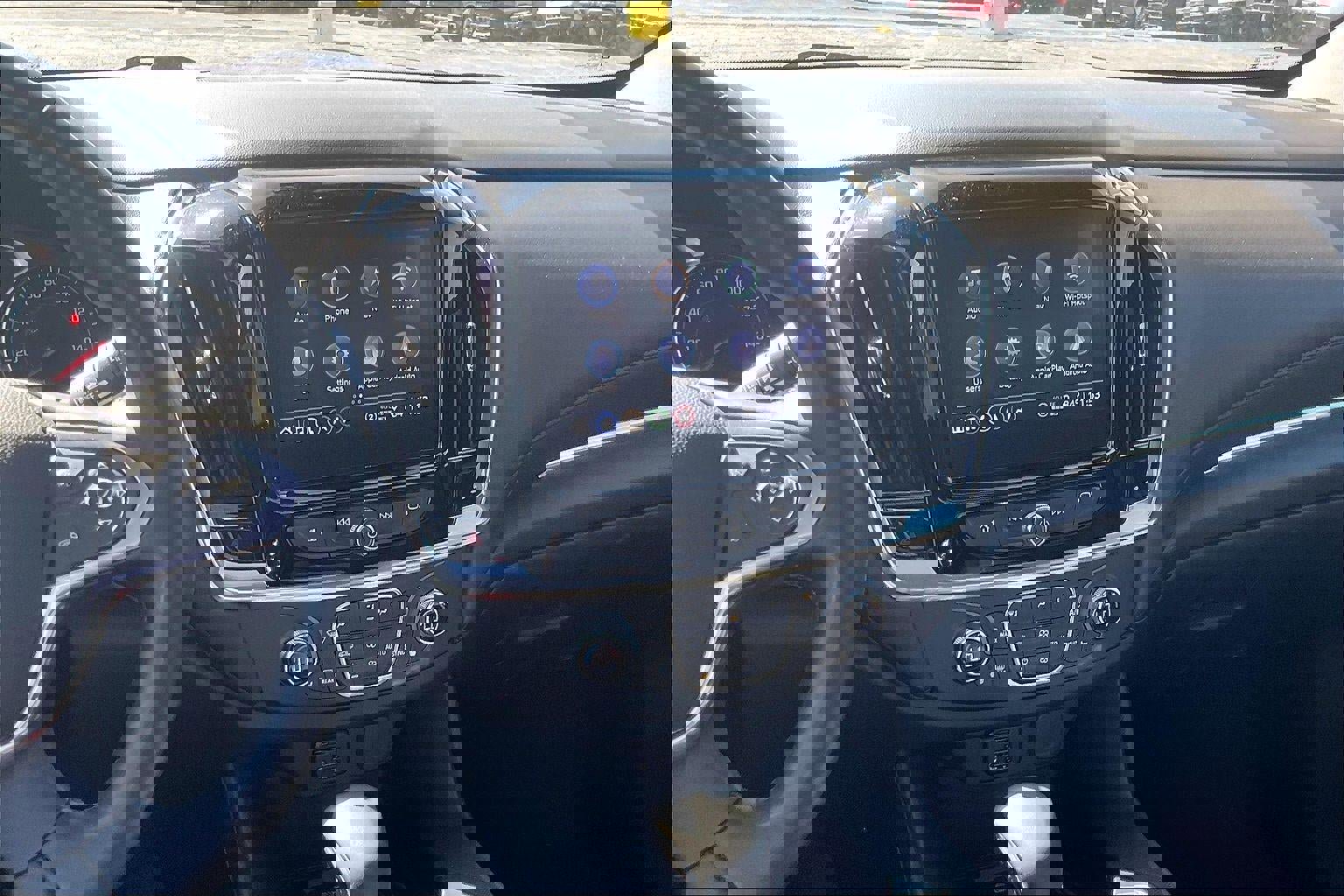 Used 2023 Chevrolet Traverse RS image 6