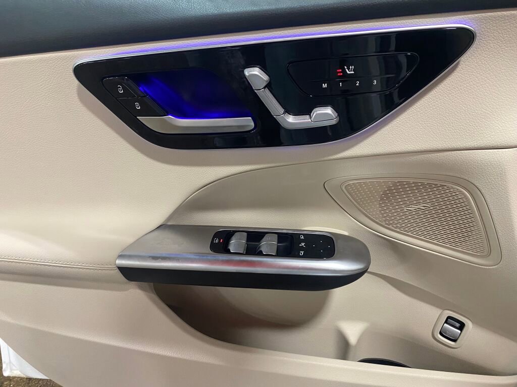 New 2026 Mercedes-Benz C 300 C 300 image 10