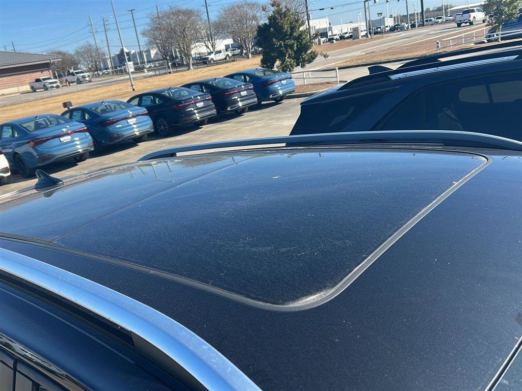 Used 2023 Volkswagen Taos SE image 6