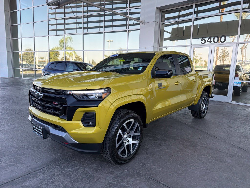 Used 2023 Chevrolet Colorado Z71 w/ Z71 Convenience Package 2