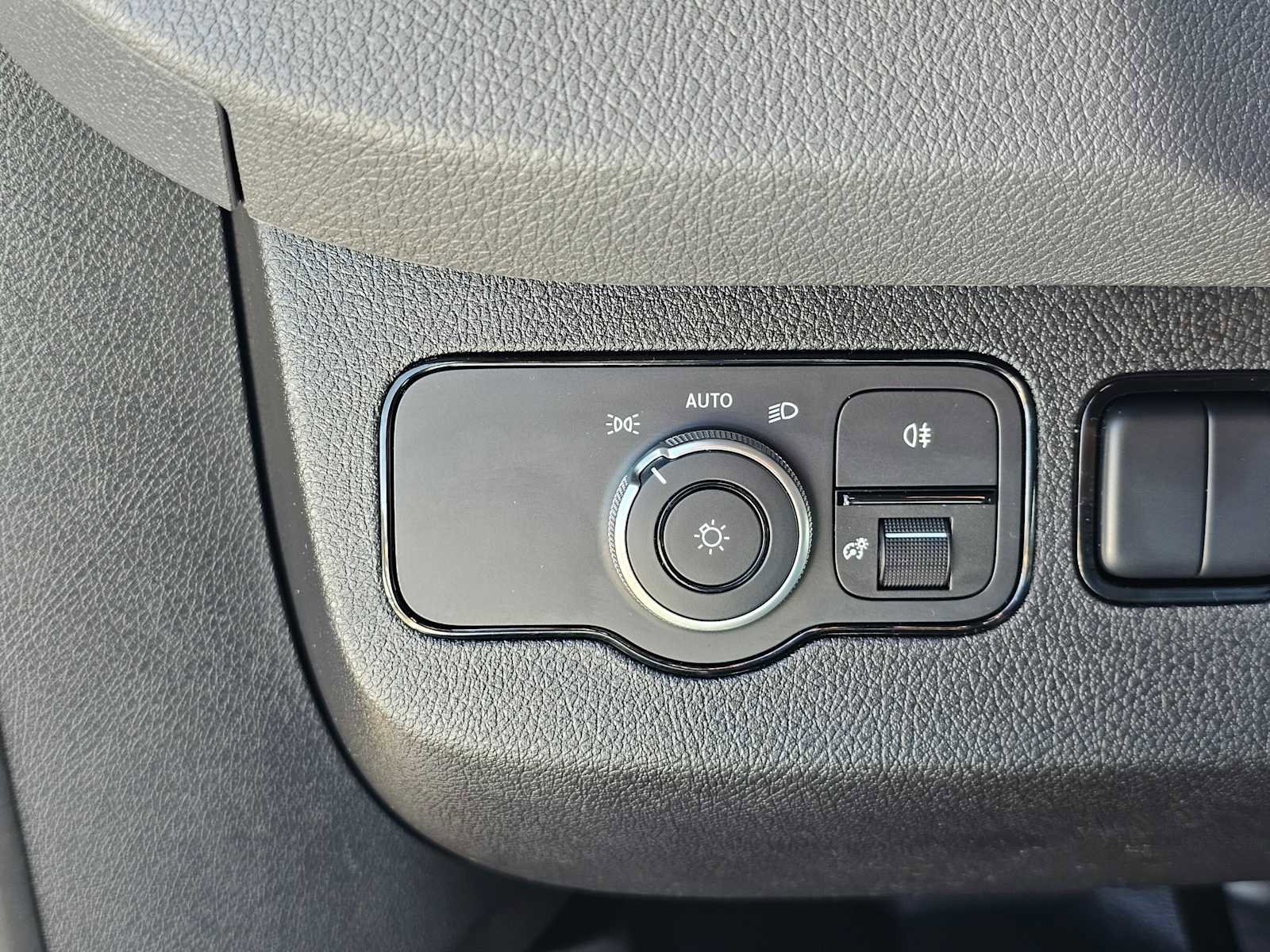 Used 2025 Mercedes-Benz Sprinter 2500 image 31