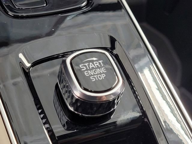 New 2026 Volvo XC90 B6 Plus w/ Protection Package Premier AWD/4WD image 26