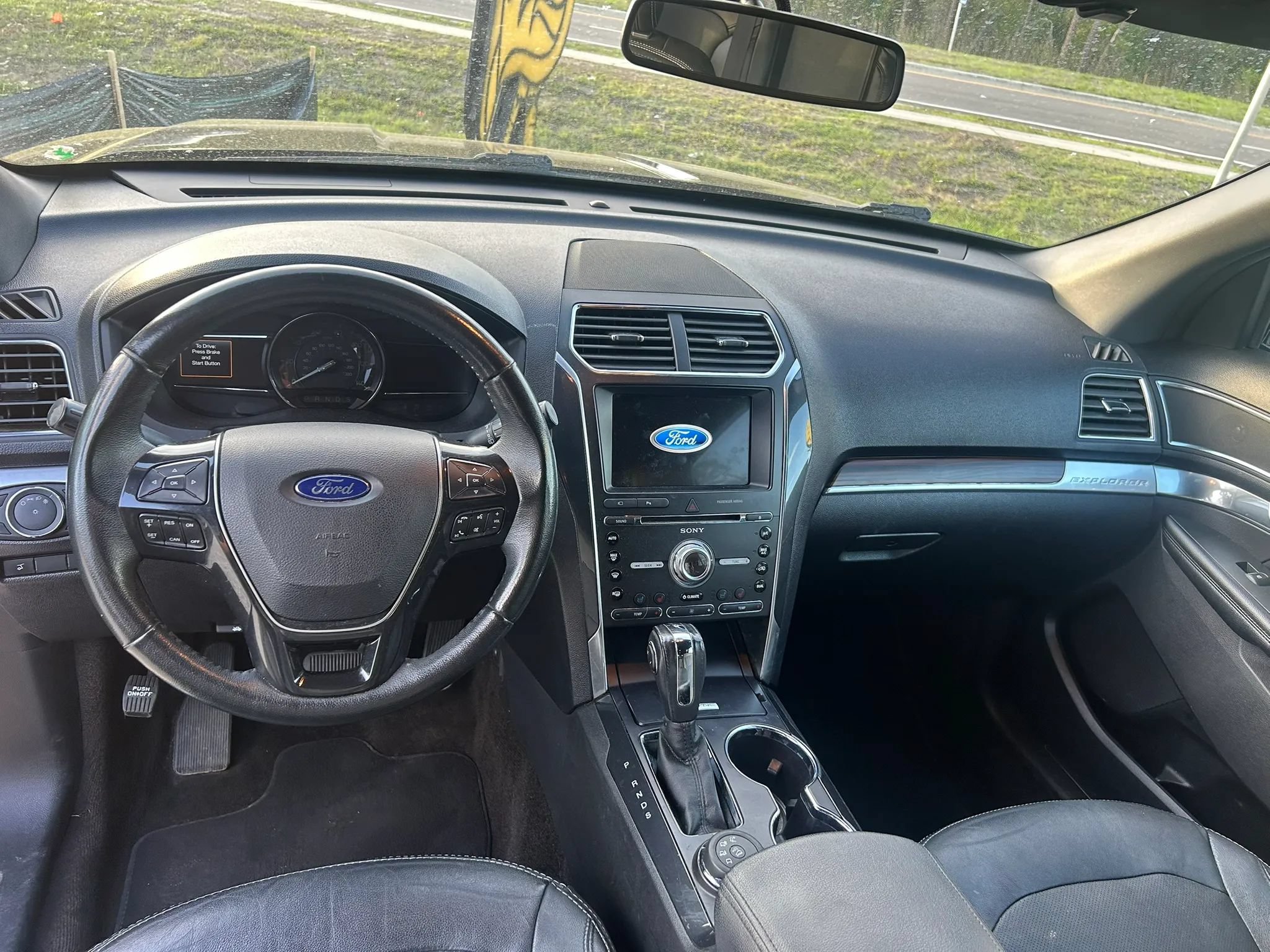 Used 2018 Ford Explorer Limited AWD/4WD image 4