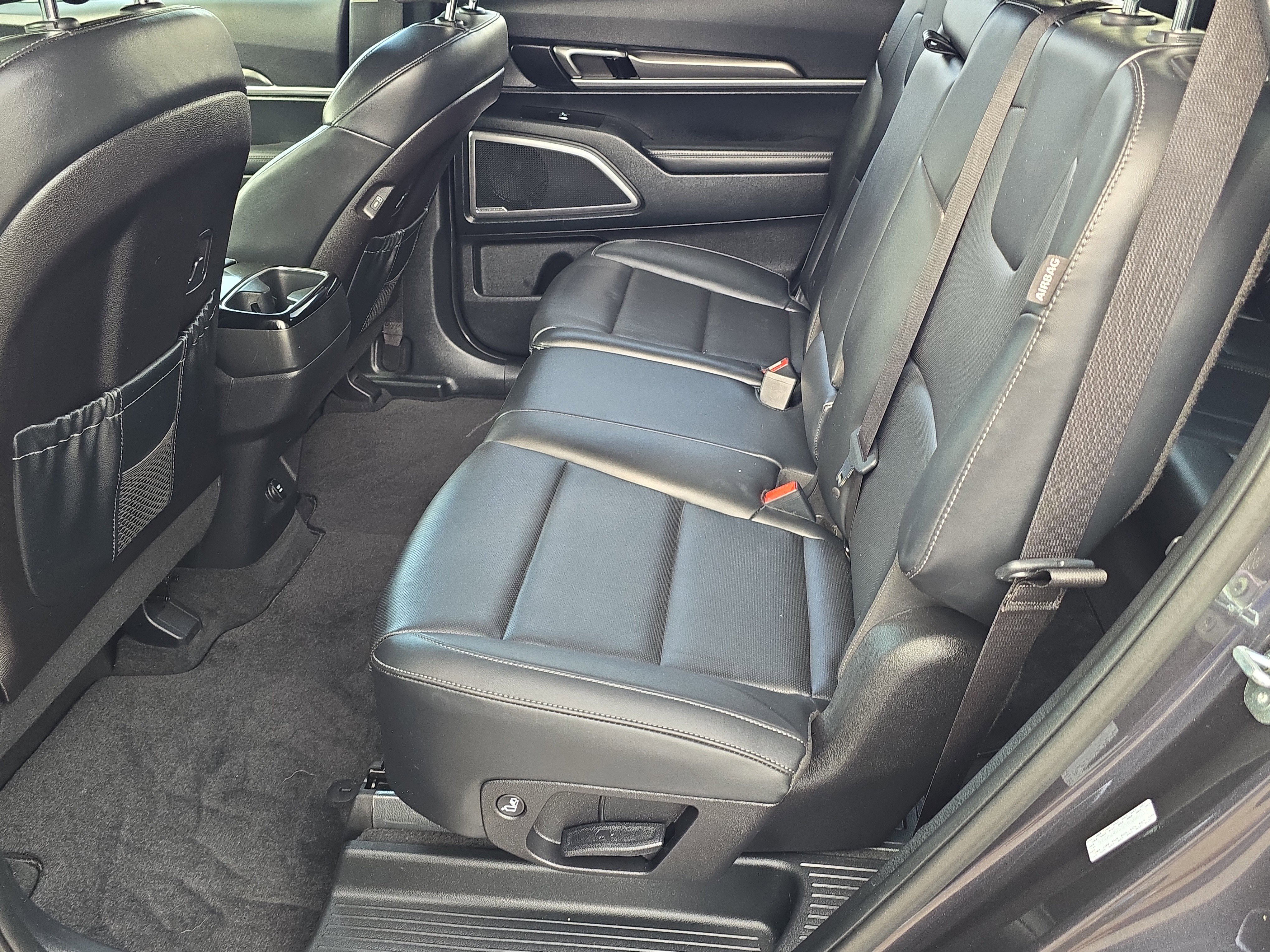 Certified 2025 Kia Telluride LX image 17