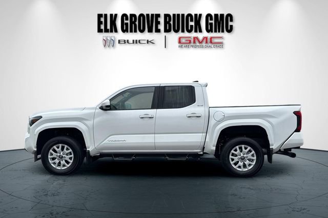 Used 2025 Toyota Tacoma SR5 image 7