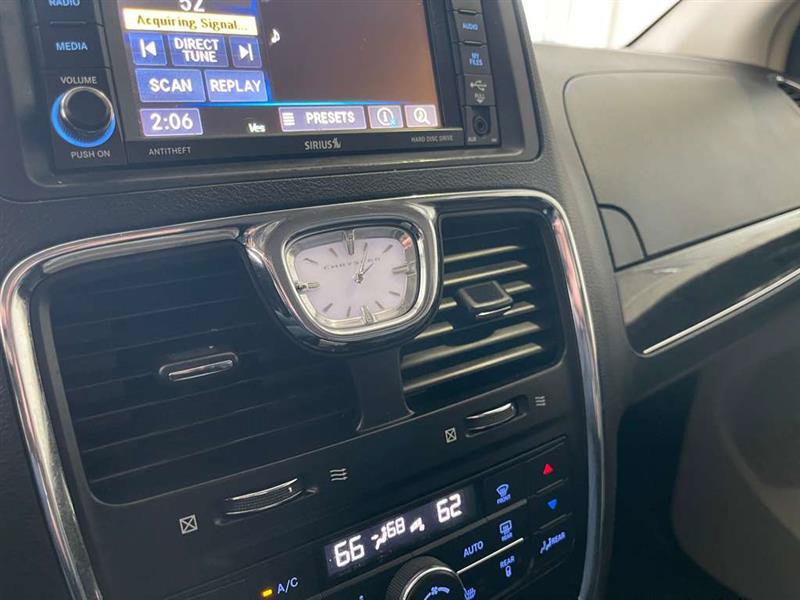 Used 2015 Chrysler Town & Country Touring-L w/ Driver Convenience Group FWD image 64