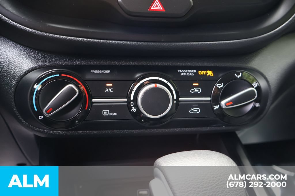 Used 2025 Kia Soul LX w/ LX Technology Package FWD image 29