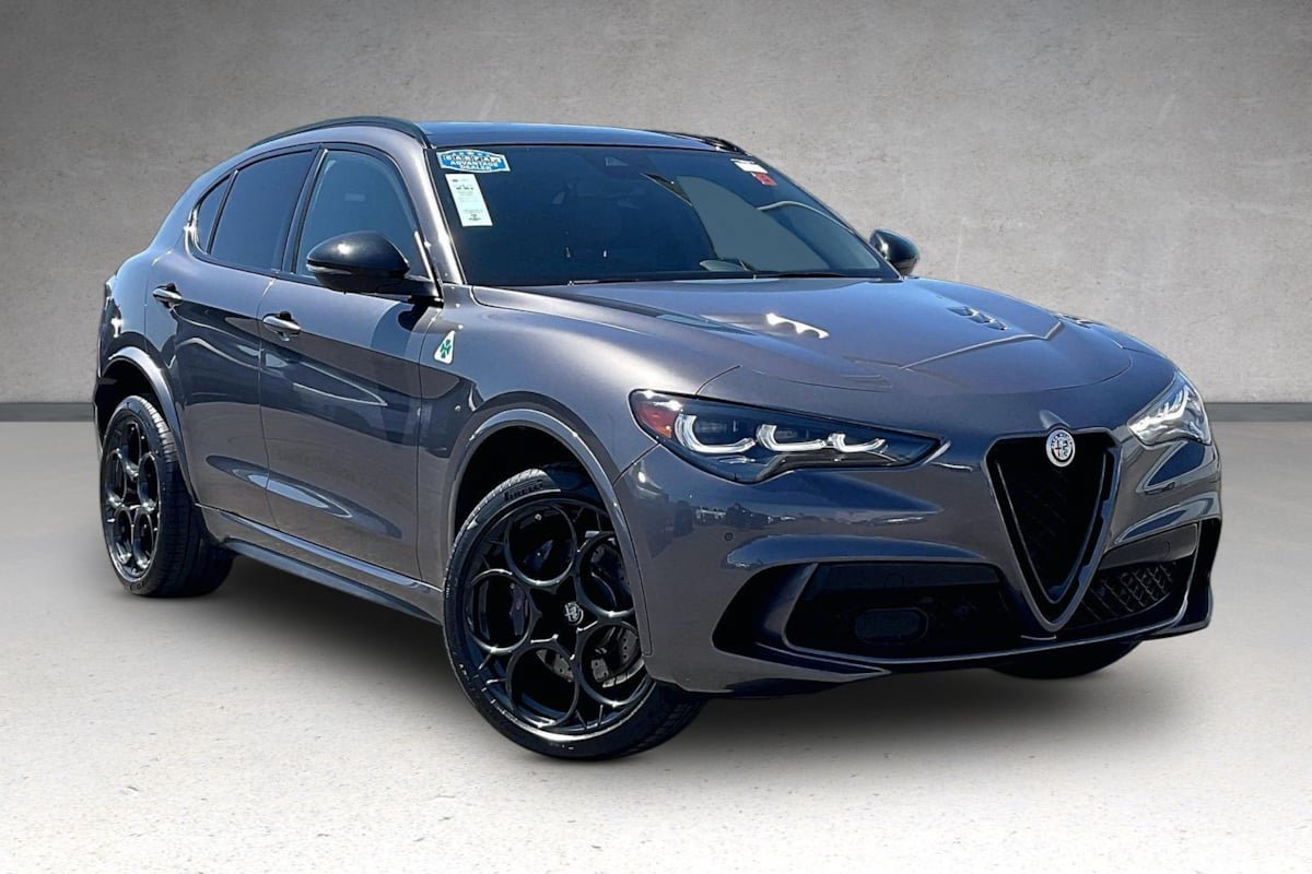 Used 2024 Alfa Romeo Stelvio Quadrifoglio w/ Active Assist Plus Package AWD/4WD image 2