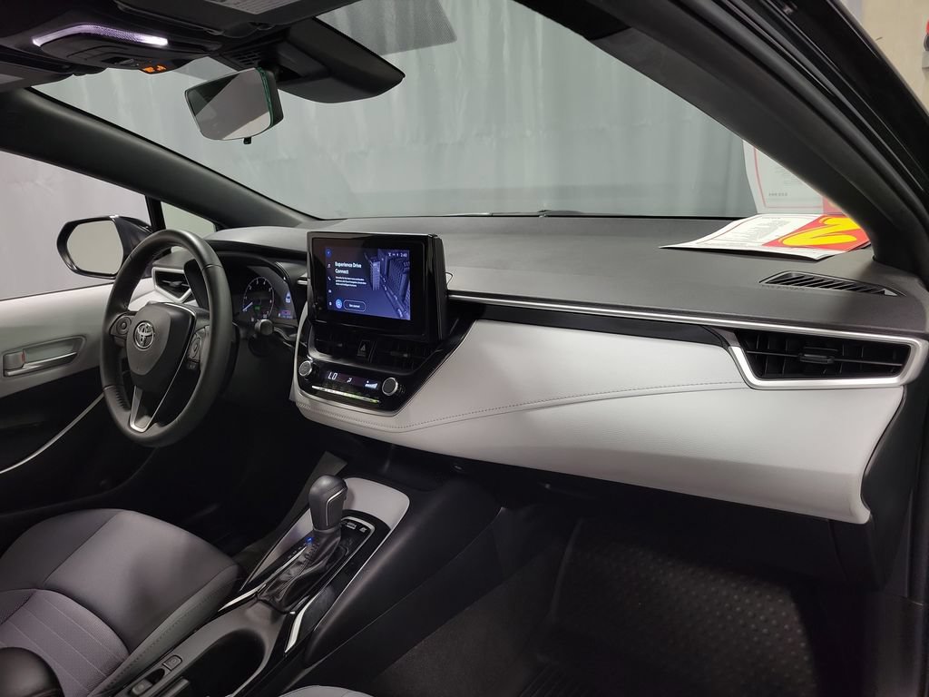 Used 2025 Toyota Corolla SE FWD image 26