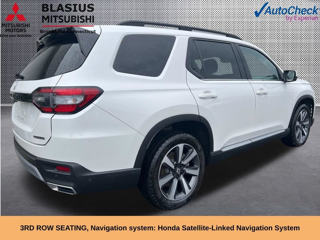Used 2023 Honda Pilot Touring image 7