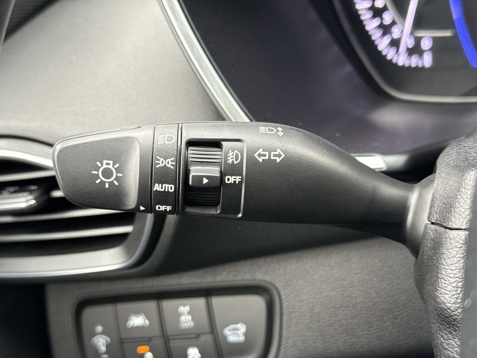 Certified 2020 Hyundai Santa Fe Limited image 10