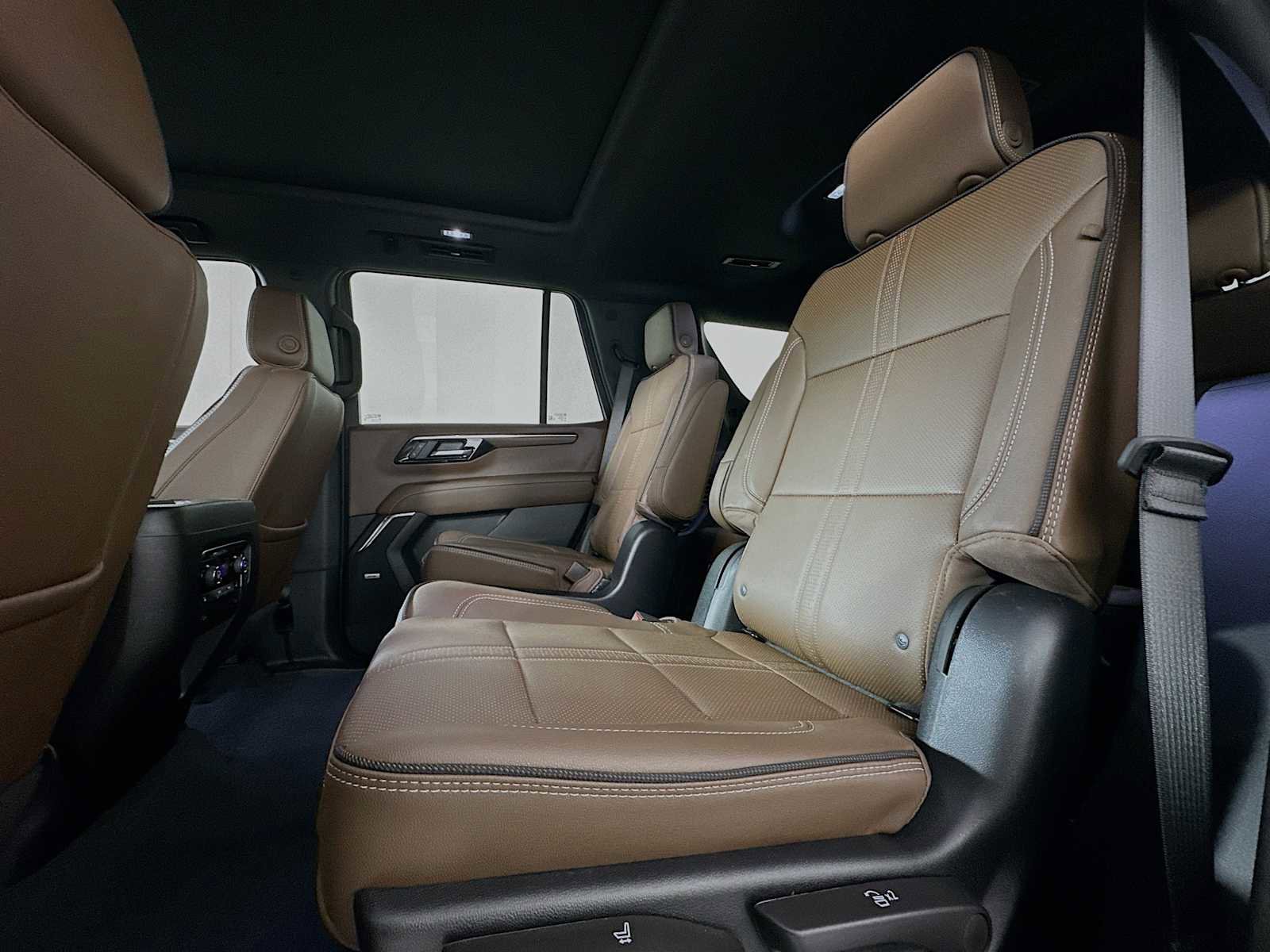 Used 2025 Chevrolet Tahoe High Country w/ Sun And Tow Package image 22