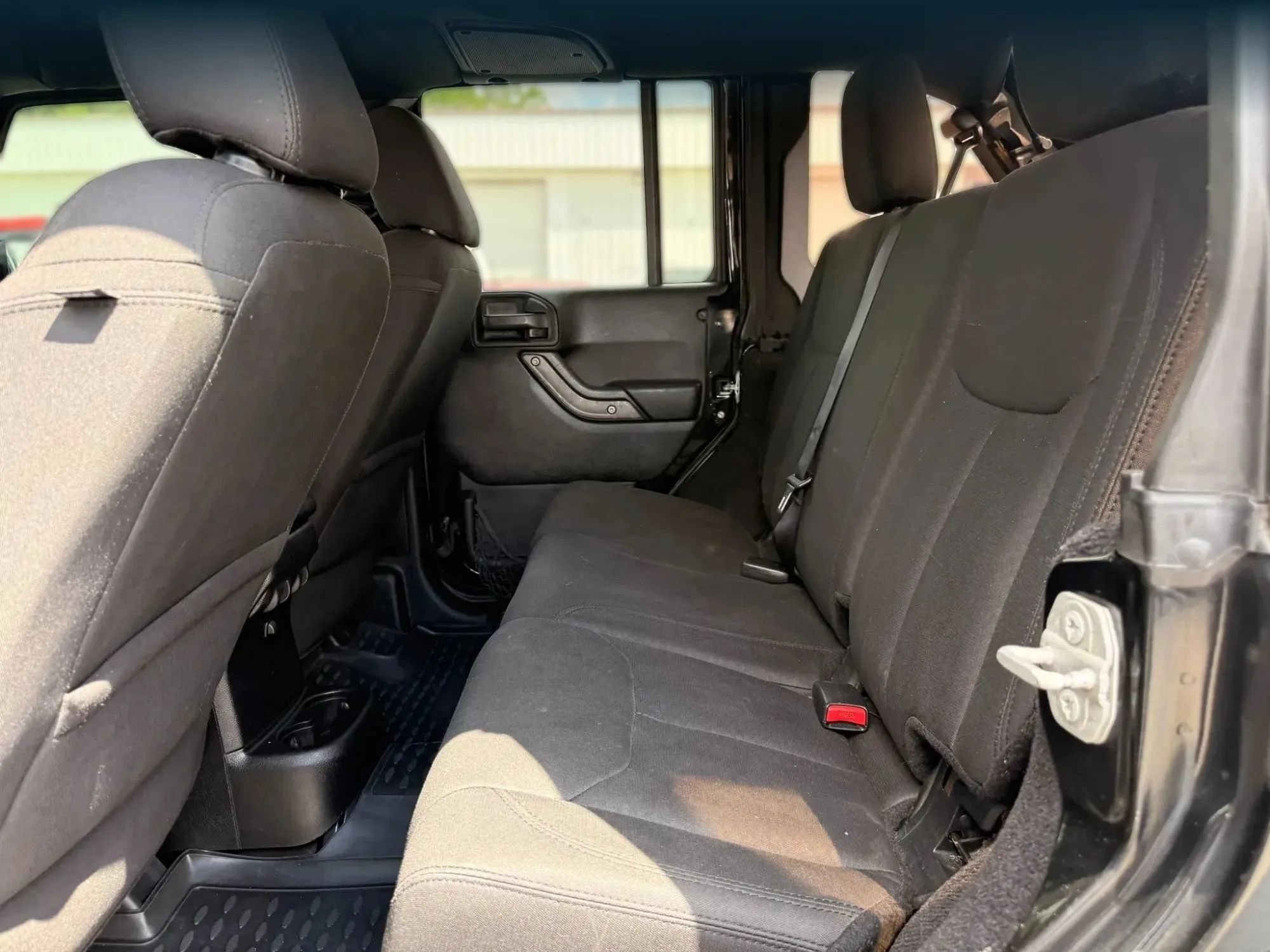 Used 2015 Jeep Wrangler Unlimited Sport w/ Quick Order Package 24S AWD/4WD image 21