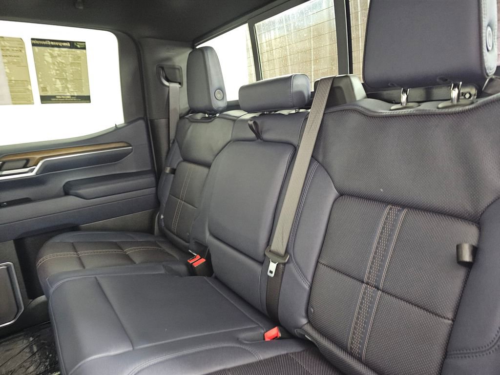 Used 2025 Chevrolet Silverado 1500 High Country w/ Technology Package image 21