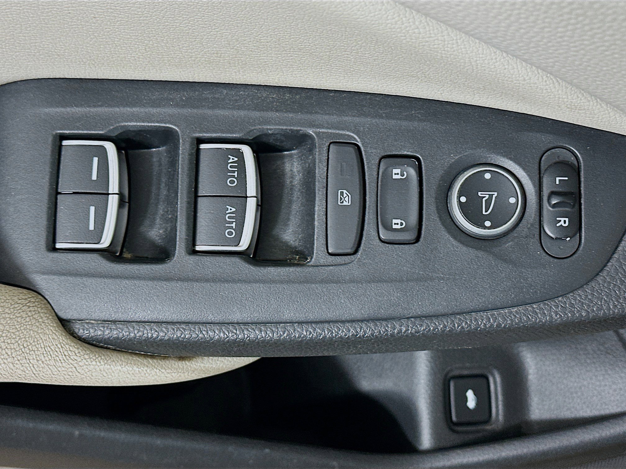 Used 2018 Honda Accord Touring image 15