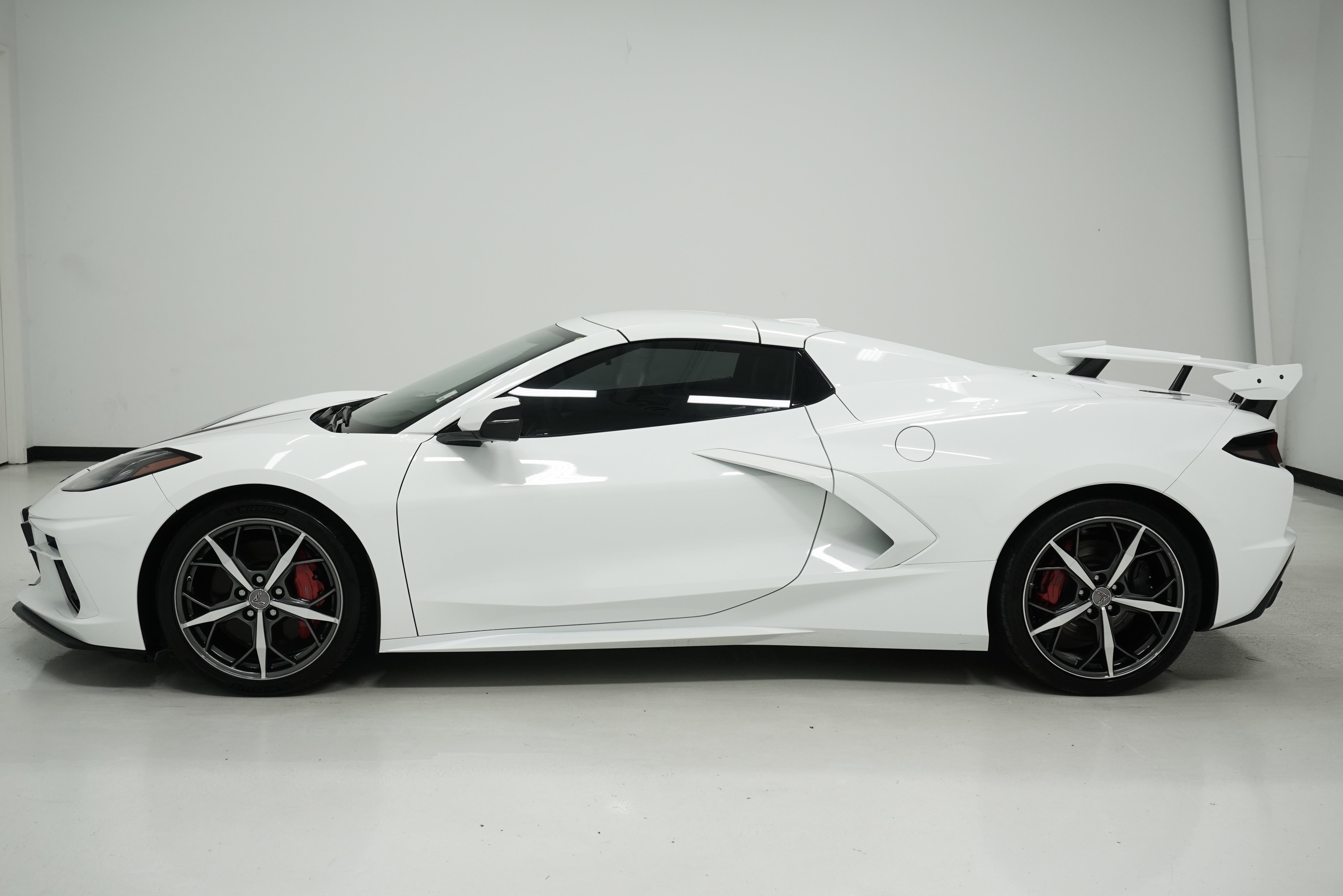 Used 2023 Chevrolet Corvette Stingray Premium Conv w/ Z51 Performance Package image 7