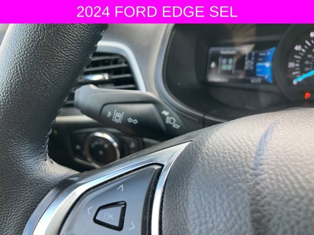 Used 2024 Ford Edge SEL w/ Sport Appearance Package image 27