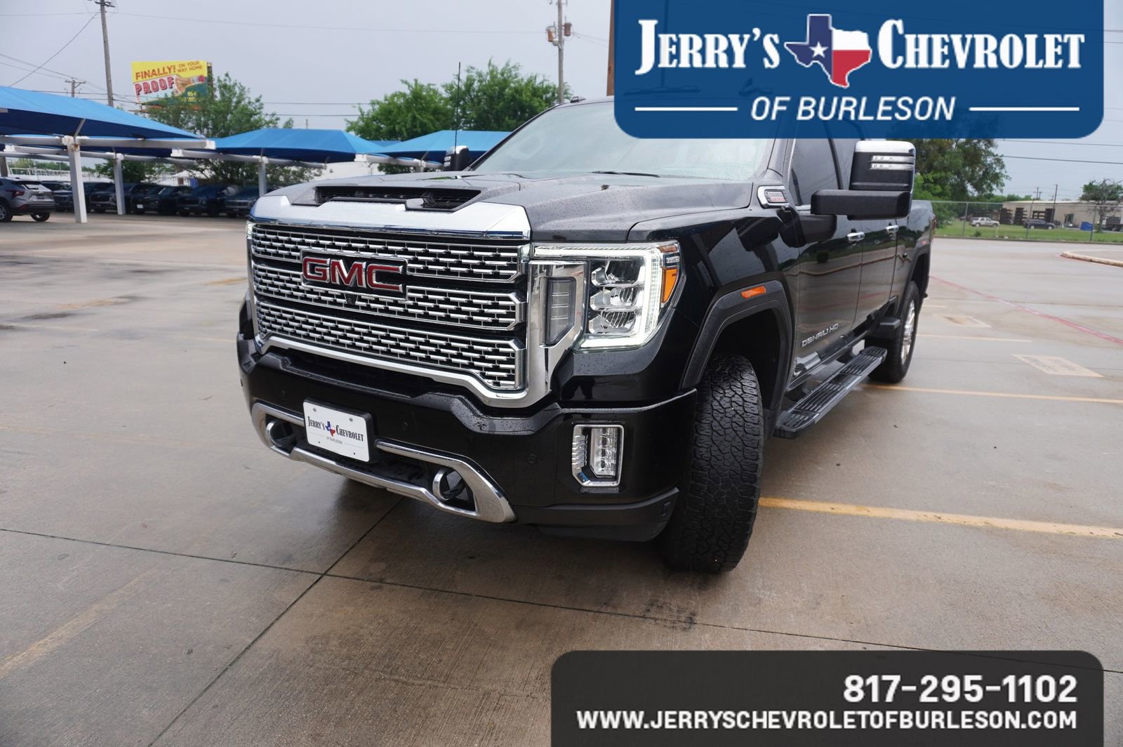 Used 2023 GMC Sierra 2500 Denali w/ Denali Ultimate Package AWD/4WD image 2