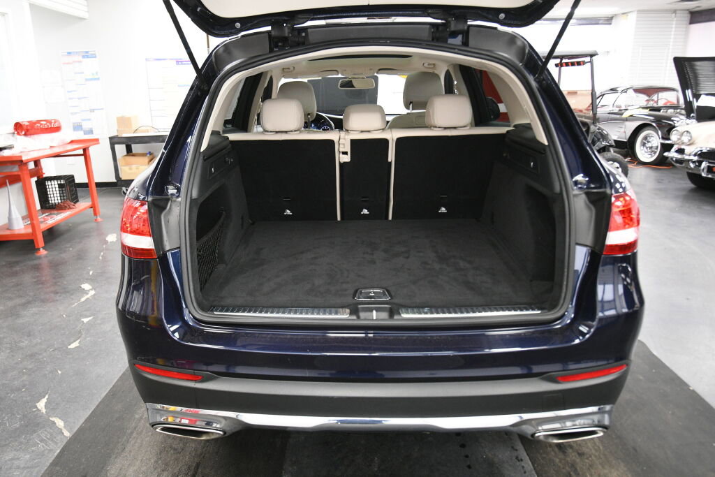 Used 2018 Mercedes-Benz GLC 300 4MATIC image 24